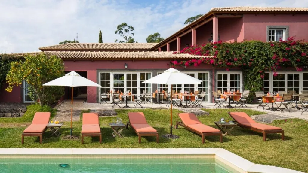 Hotel Calheta Hotel kleines Calheta Madeira schwimbad kleines